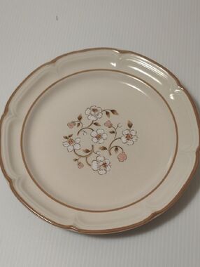 The Covington Edition "Idylwild" Collection Hand Decorated 8" Plate